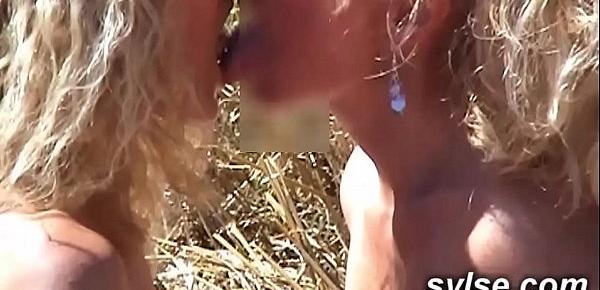  The farmer daughter loves anal strapon and fist